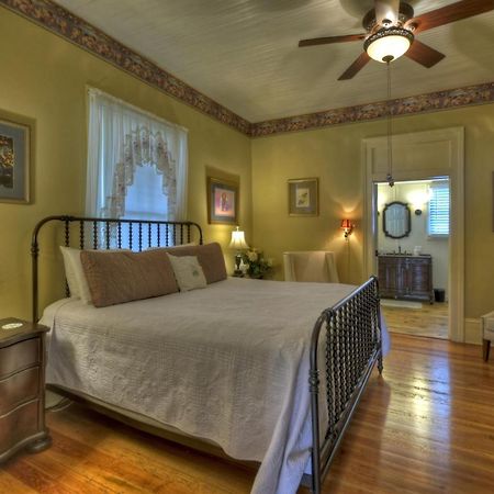 Blue Ridge Inn Bed And Breakfast Exterior photo